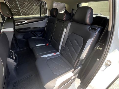 Used 2024 Volkswagen Atlas Peak Edition SEL image 25