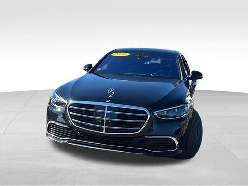 Used 2022 Mercedes-Benz S 500 4MATIC image 2