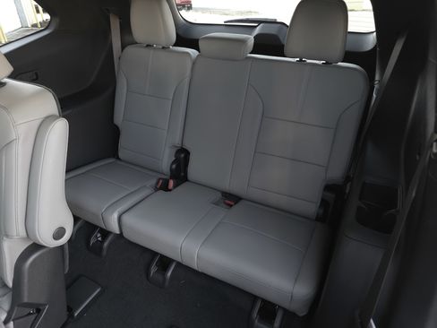 New 2026 GMC Acadia Elevation w/ Elevation Premium Package FWD image 27