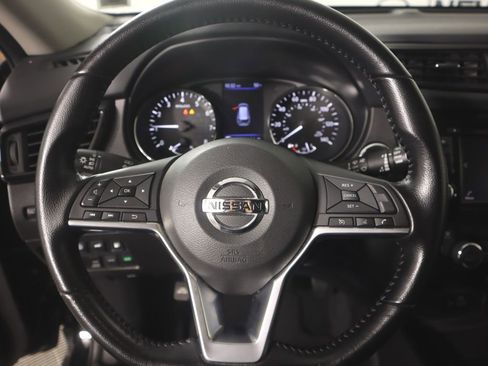 Certified 2020 Nissan Rogue SV image 8