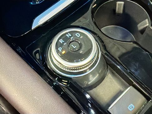 Used 2025 Ford Explorer Platinum w/ LUX Leather Package image 25