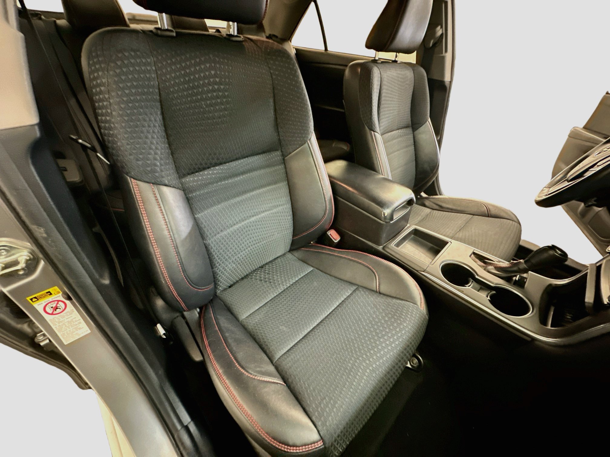 Used 2015 Toyota Camry SE FWD image 30