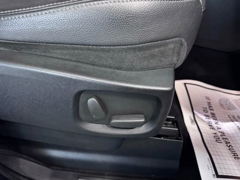 Used 2016 Land Rover LR4 HSE Silver Edition image 14