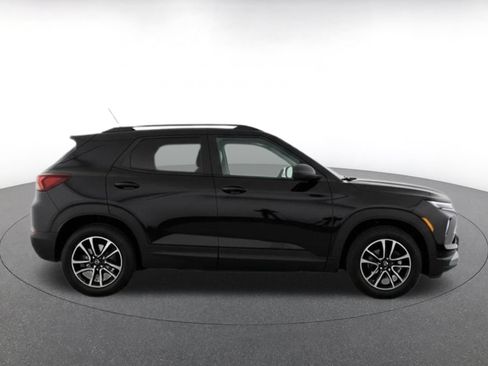 Used 2025 Chevrolet TrailBlazer LT AWD/4WD image 10