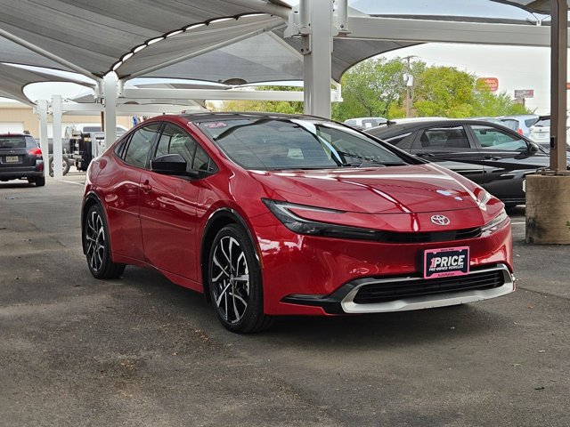 Used 2024 Toyota Prius Prime FWD image 3