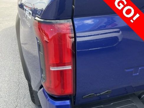 Used 2024 Toyota Tacoma TRD Off-Road image 7