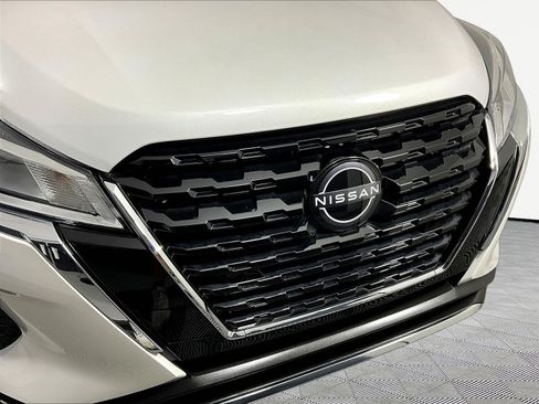 Used 2024 Nissan Kicks SV FWD image 32