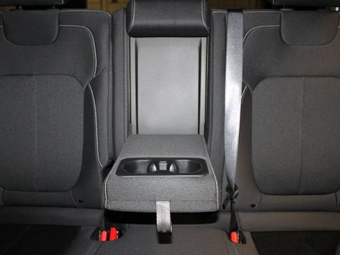 New 2026 Jeep Grand Cherokee Laredo X AWD/4WD image 28