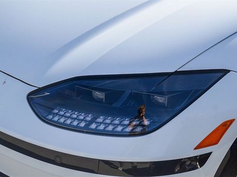 Used 2023 Hyundai Ioniq 6 Limited image 7