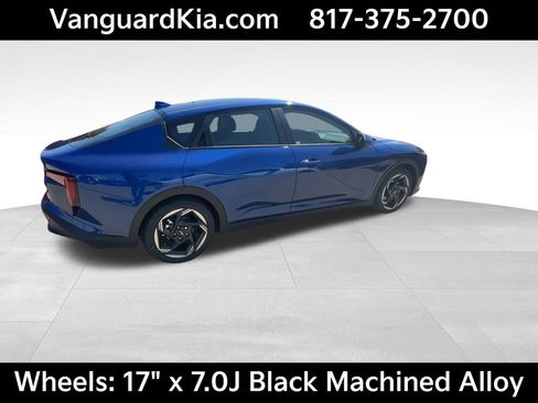 Certified 2025 Kia K4 EX image 9