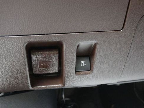 Certified 2021 Toyota Highlander Platinum image 19