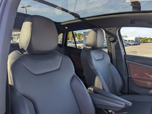 Used 2021 Volkswagen ID.4 Pro S image 11