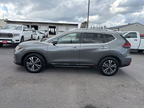 Used 2018 Nissan Rogue SL FWD image 5