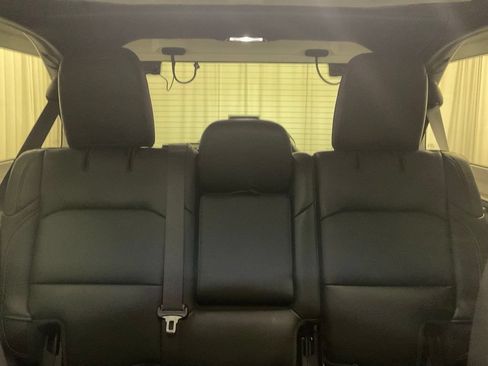 Used 2024 Jeep Wrangler Unlimited Sahara AWD/4WD image 35