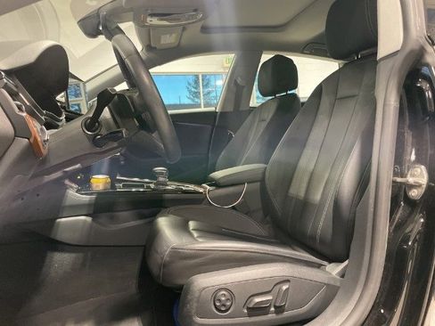 Used 2022 Audi A5 2.0T Premium image 6