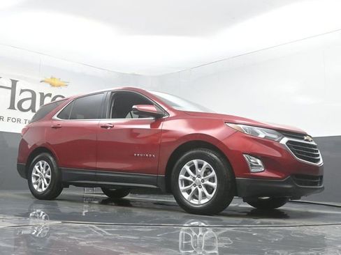 Used 2020 Chevrolet Equinox LT image 2