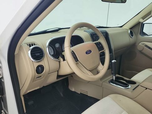 Used 2010 Ford Explorer Sport Trac XLT RWD image 13