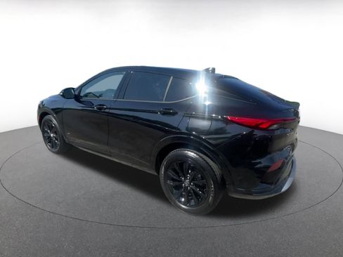 Used 2025 Buick Envista Sport Touring image 10