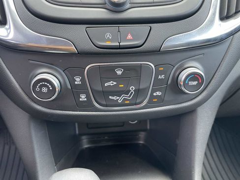 Used 2022 Chevrolet Equinox LT image 16