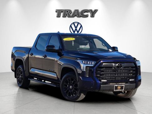 Used 2025 Toyota Tundra Limited AWD/4WD image 2