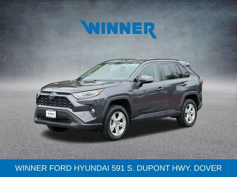 Used 2019 Toyota RAV4 XLE image 1