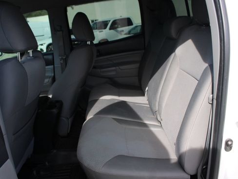 Used 2015 Toyota Tacoma 4x4 Double Cab w/ TRD Off-Road Package image 13