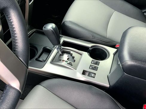 Used 2018 Toyota 4Runner SR5 Premium RWD image 16