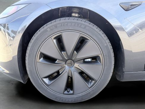 Used 2025 Tesla Model 3 Long Range image 21
