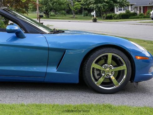 Used 2009 Chevrolet Corvette Coupe w/ Preferred Equipment Group RWD image 11