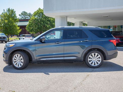 Used 2023 Ford Explorer Limited w/ Limited Technology Package RWD image 11