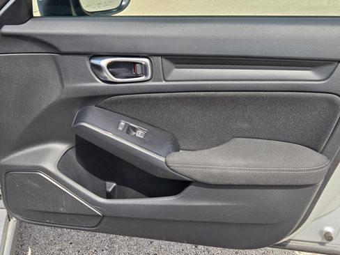 Used 2025 Honda Civic LX image 28