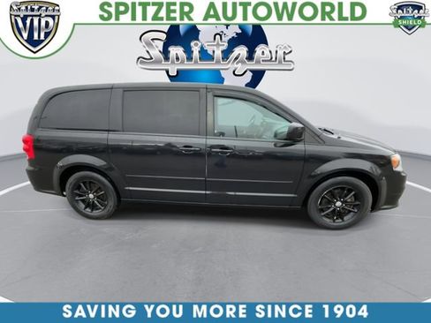 Used 2016 Dodge Grand Caravan SE image 10