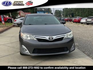 Used 2014 Toyota Camry XLE FWD video 2