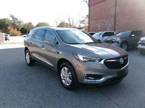 Used 2019 Buick Enclave Essence image 1