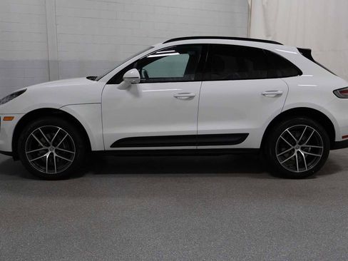 Used 2026 Porsche Macan AWD/4WD image 2