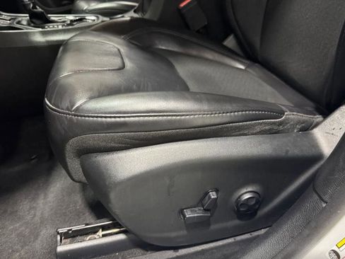 Used 2019 Jeep Cherokee Latitude Plus image 11