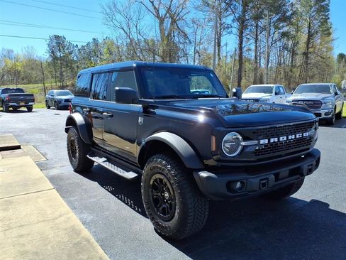Used 2025 Ford Bronco Big Bend w/ Black Diamond Package image 3