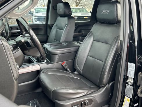 Used 2020 Chevrolet Silverado 2500 LTZ w/ LTZ Premium Package image 17