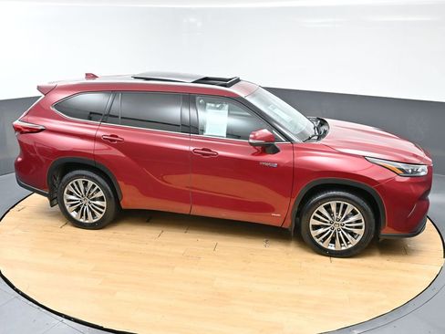 Used 2021 Toyota Highlander Platinum AWD/4WD image 51