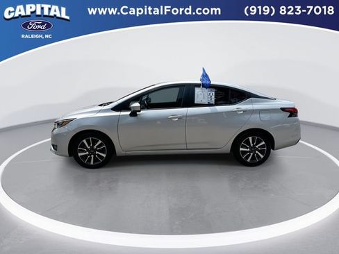 Used 2025 Nissan Versa SV FWD image 5