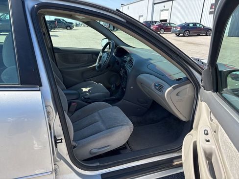 Used 2003 Oldsmobile Alero GL FWD image 16