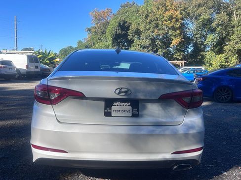 Used 2016 Hyundai Sonata SE image 4