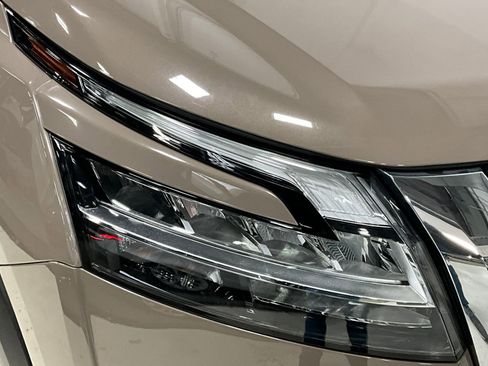 Used 2023 Nissan Pathfinder Platinum AWD/4WD image 28