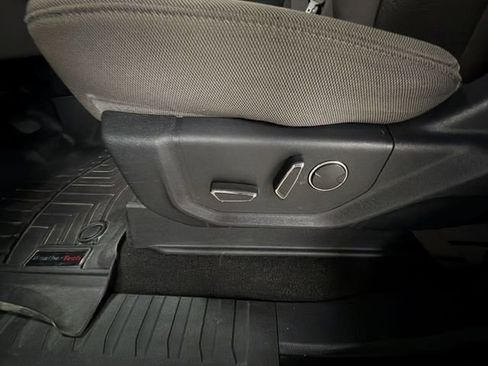 Used 2018 Ford F150 XLT w/ Equipment Group 302A Luxury image 17