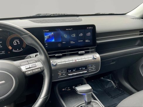 Certified 2025 Hyundai Kona SEL AWD/4WD image 9