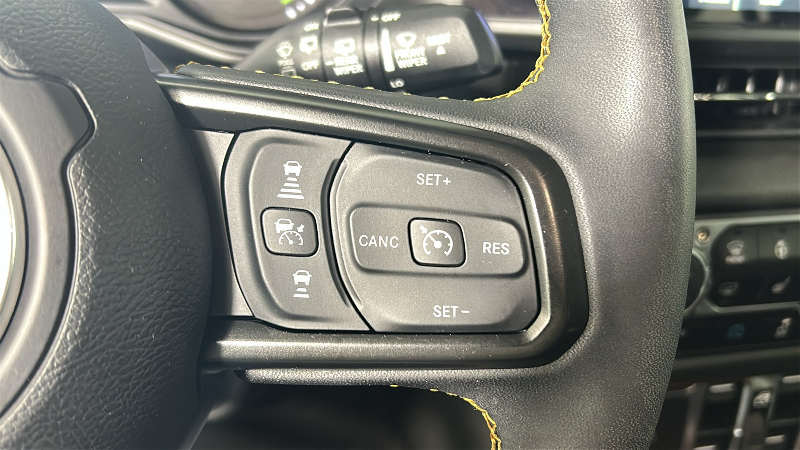 Used 2024 Jeep Wrangler Unlimited AWD/4WD image 22