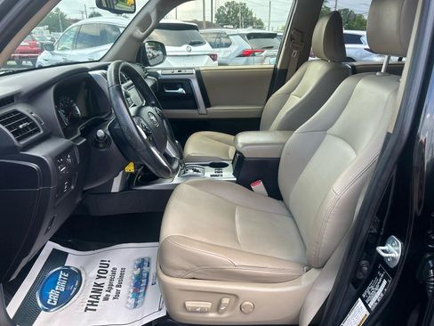 Used 2018 Toyota 4Runner SR5 Premium w/ Four Season Floor Mat Package AWD/4WD image 12