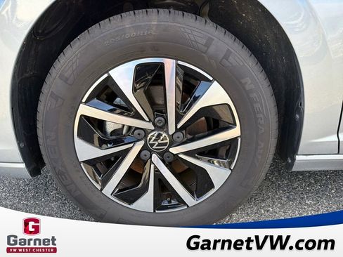 Certified 2025 Volkswagen Jetta S image 17