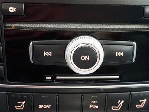 Used 2011 Mercedes-Benz E 550 Cabriolet image 18