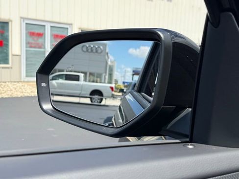 Used 2025 Volkswagen Atlas Peak Edition SE image 23